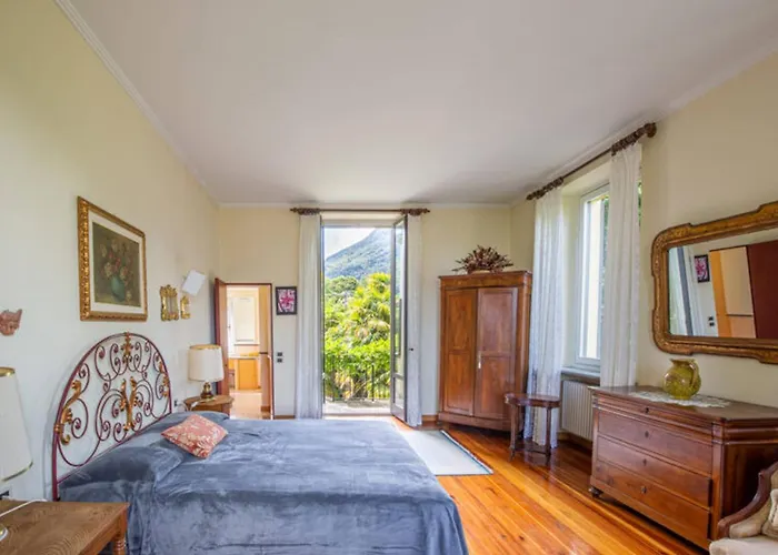 Al Piano On Maggiore Holiday home *